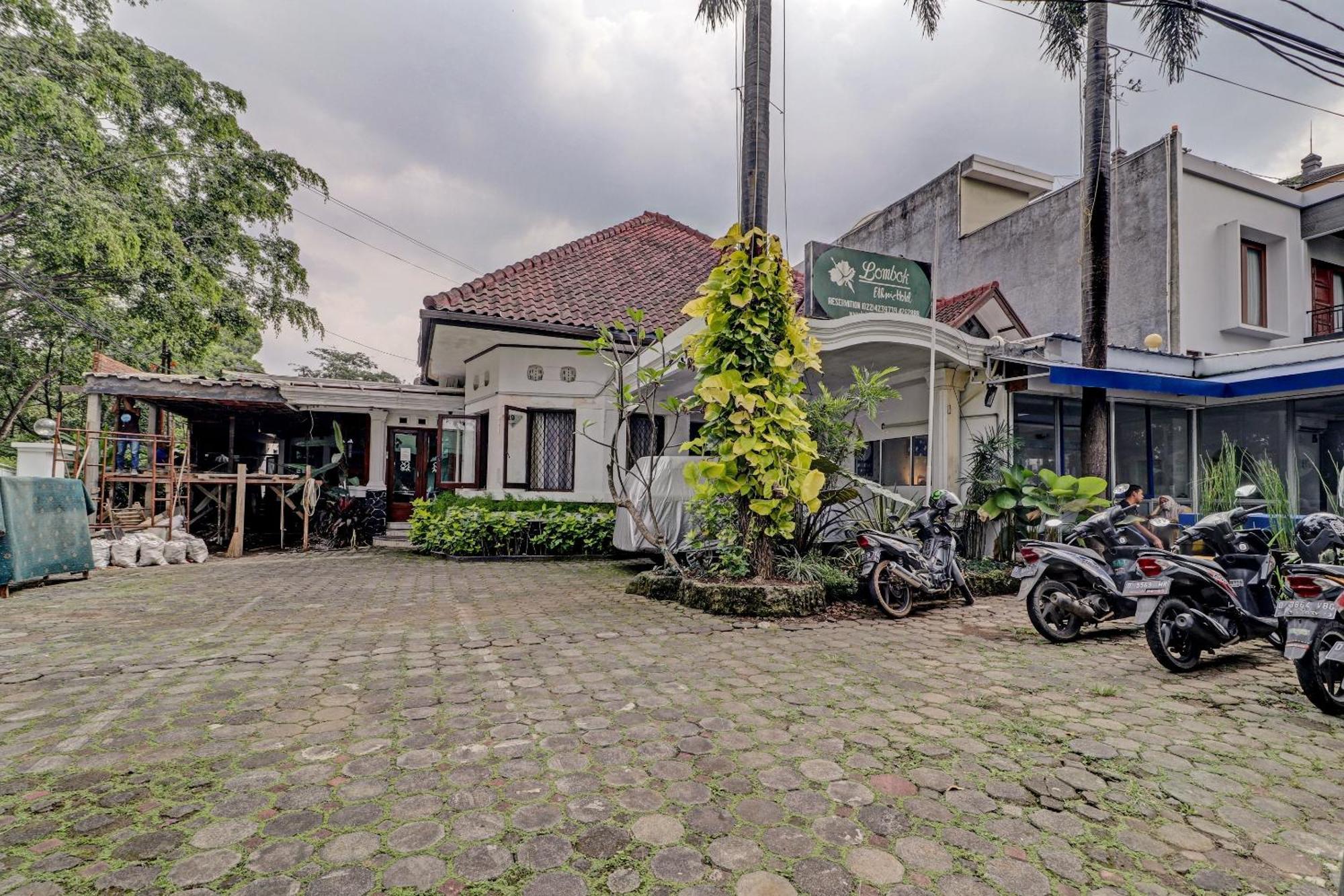 Hotel O Bandung Near Stadion Siliwangi Formerly The Ethnic Hotel Bandung Exterior photo